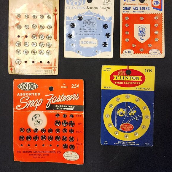 Antique ~ Vintage Lot Sewing Notions ~ Supplies ~ Needles ~ Buttons ~ Snaps - Picture 7 of 16